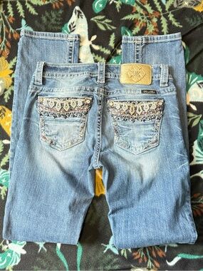 Miss Me Mid-Rise Straight Leg Jeans Embroidered Pocket Light Wash Size 28